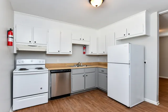 East Terrace 2X1 Standard Kitchen