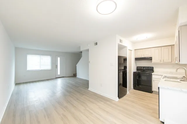 Living Area (1)