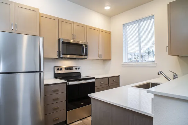 2 Bedroom - 966sqft