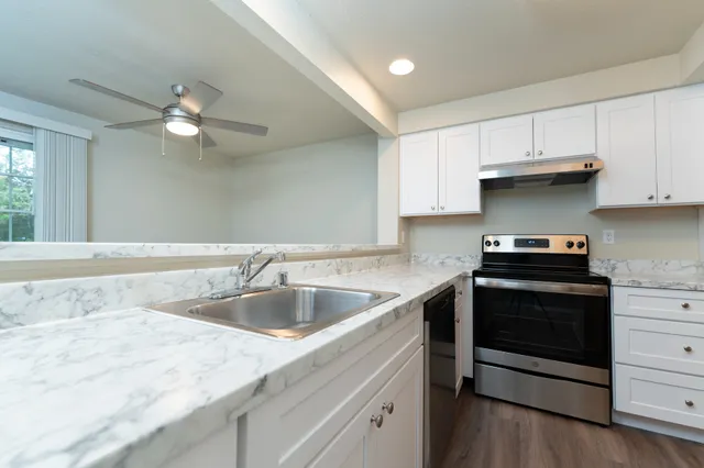 2 Bed 1.5 Bath Standard - 1,028 Sq Ft