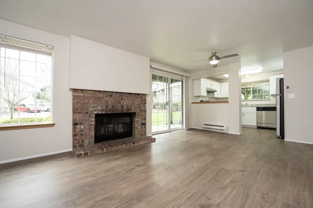 2x1 - 970 Sq Ft
