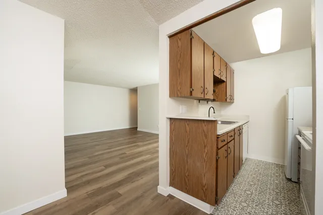 1 Bedroom 700 Sq Ft