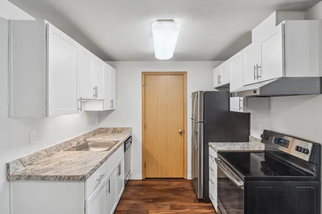 2 Bed 2 Bath Standard - 844 Sq Ft