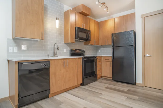 1 Bed 1 Bath Efficiency - 657 Sq Ft