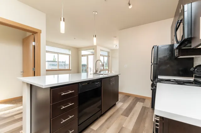2 Bed 2 Bath Economy - 843 Sq Ft