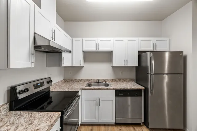Studio Standard - 375 Sq Ft