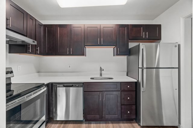 1 Bed 1 Bath Deluxe - 578 Sq Ft