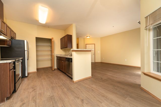 1 Bedroom Standard - 727 Sq Ft