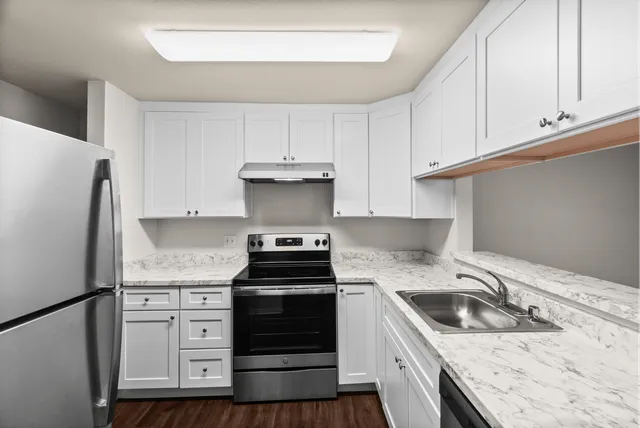 2 Bed 1 Bath Standard - 882 Sq Ft