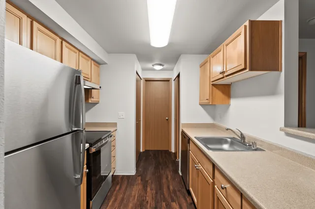2 Bed 2 Bath Townhome - 947 Sq Ft