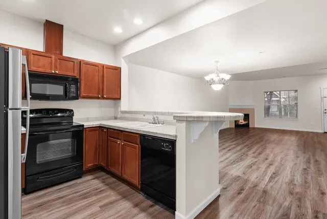 3 Bed 2.5 Bath Standard Townhome - 1457 Sq Ft