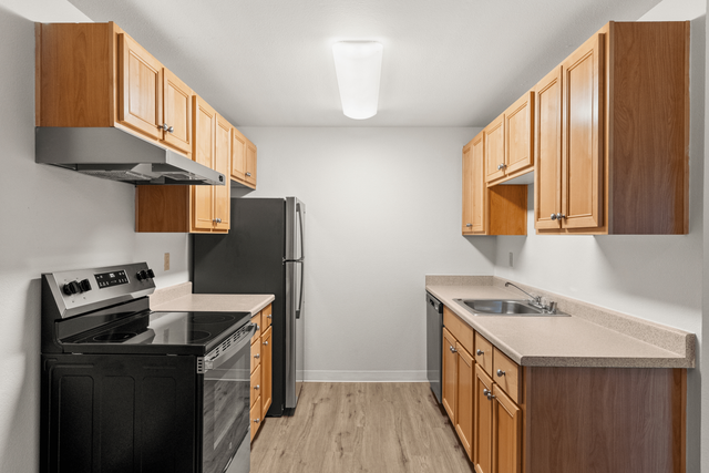 2 Bed 1 Bath Grand - 900 Sq Ft