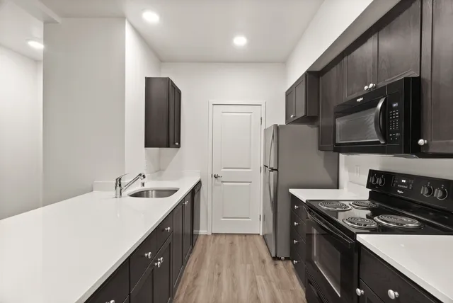 1 Bed 1 Bath Standard - 863 Sq Ft