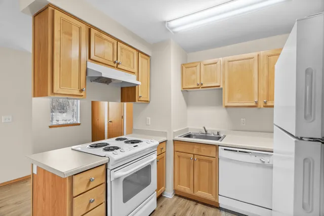 1 Bed 1 Bath Deluxe (1) - 702 Sq Ft