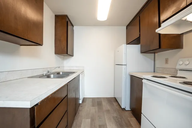 2 Bed 1 Bath Standard - 833 Sq Ft