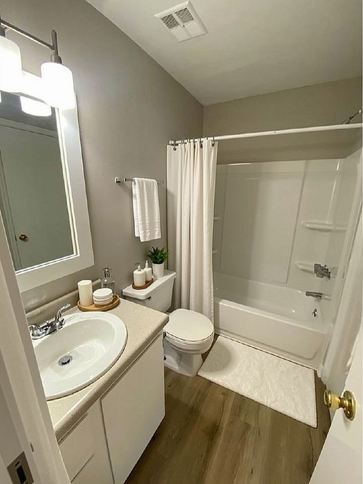 Three-bedroom full bathroom