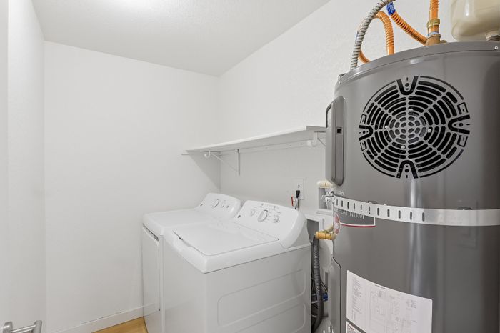 The Finch Unit E57 Washer & Dryer