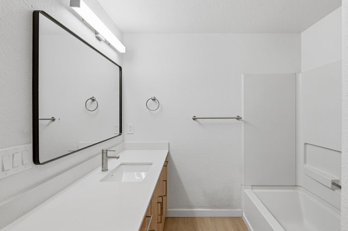 The Finch Unit E57 Bathroom