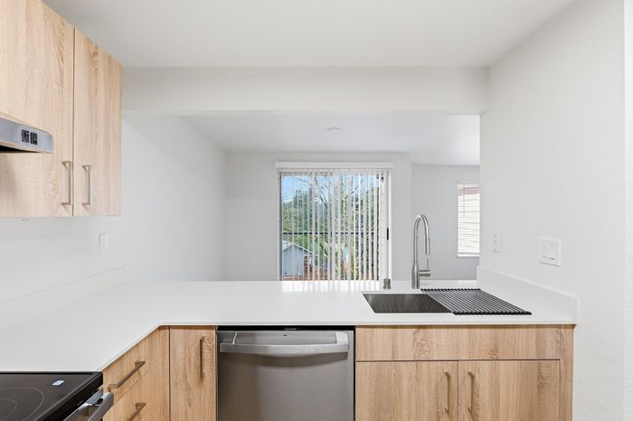 The Finch Unit E57 Kitchen & Dining Room