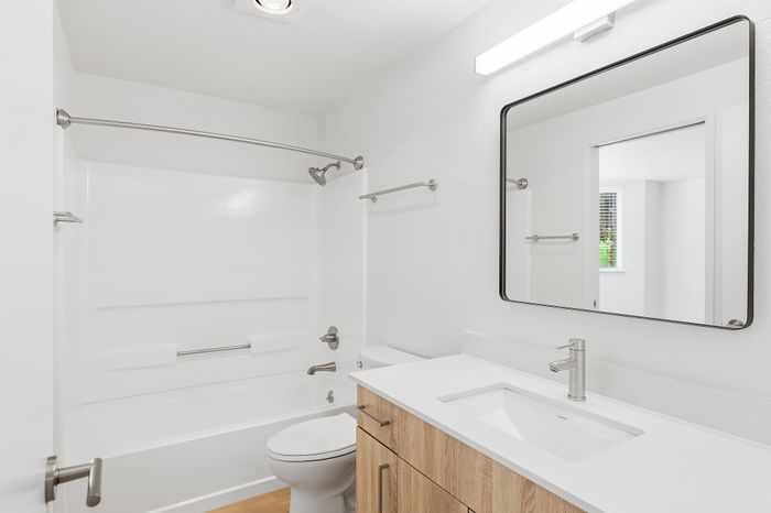 The Finch Unit A8 Bathroom