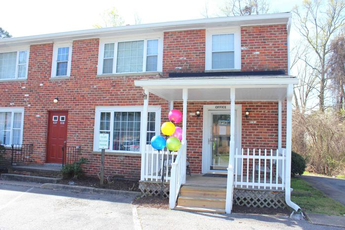 Leasing Office