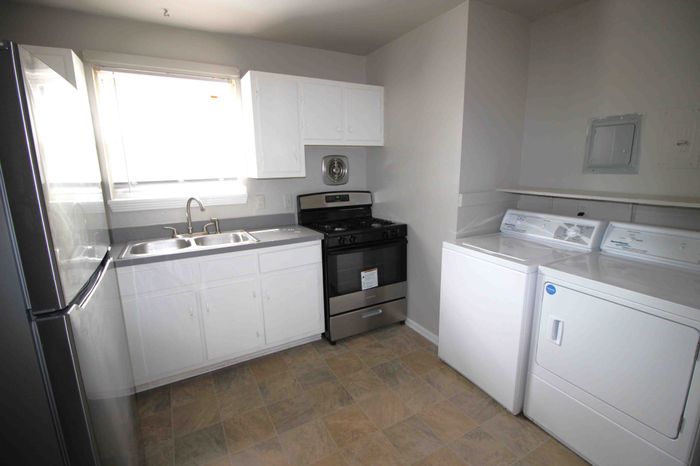New Castle 2 BR