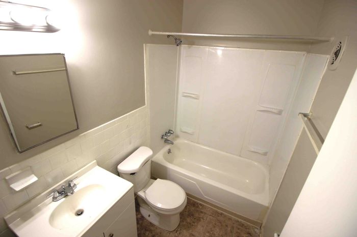 New Castle 2 BR