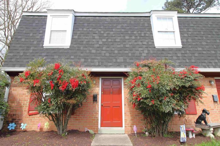 Hampton Court Townhomes