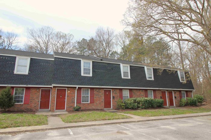 Hampton Court Townhomes