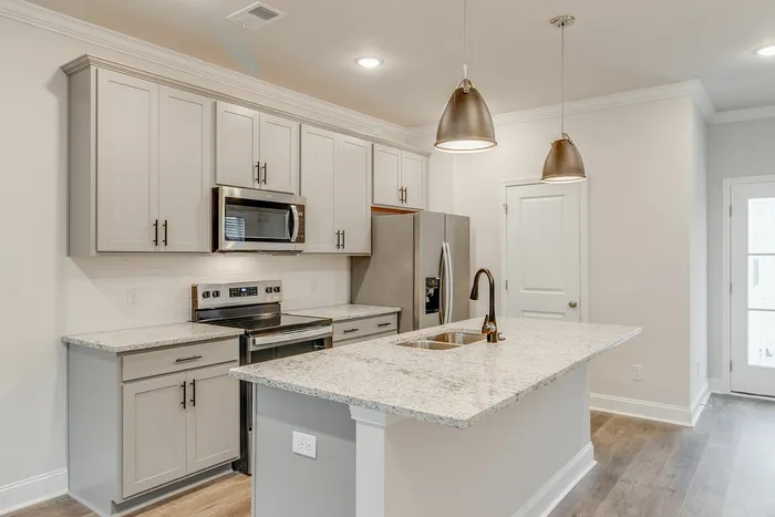 Kitchen with large island