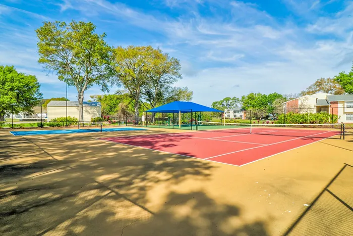 Tennis/Pickleball Courts