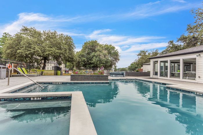 Sparkling Swimming Pool