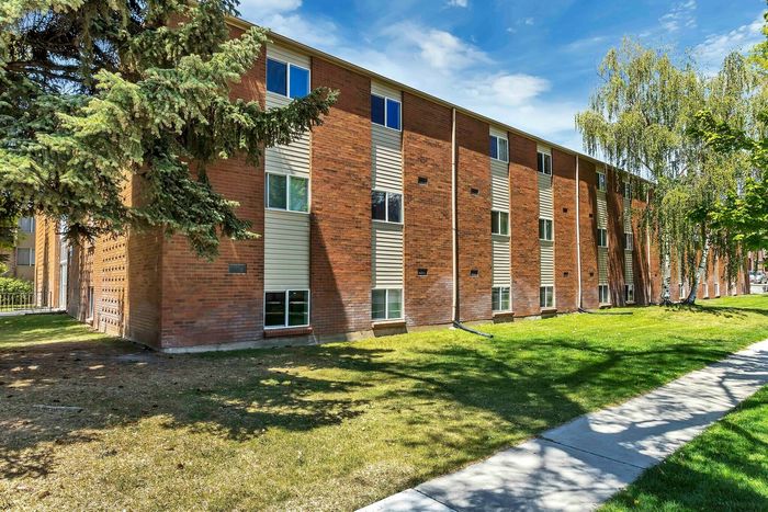 Bountiful Court Apartments