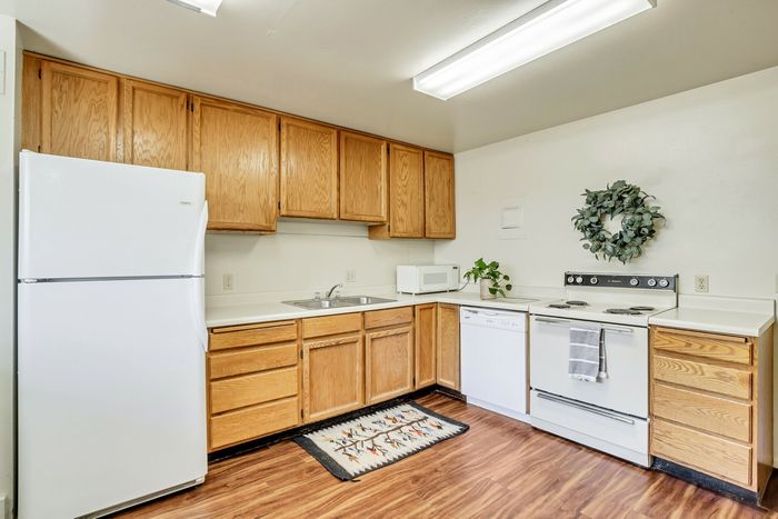 Bountiful Court Apartments