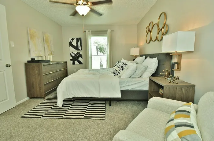 Oakbrook apartment bedroom