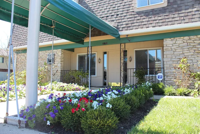 Leasing office at Braeburn Village apartments in Indianapolis