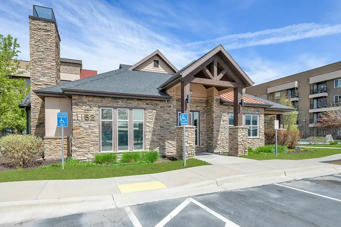 Legacy Crossing Apartments