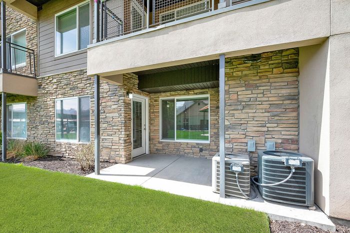 Legacy Crossing Apartments
