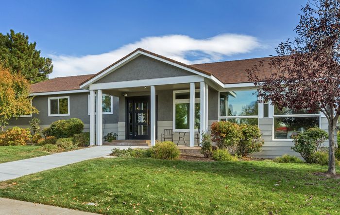 Leasing Office/ Clubhouse