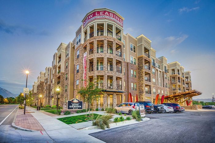 Park at City Center, Luxury Apartment in Sandy Utah