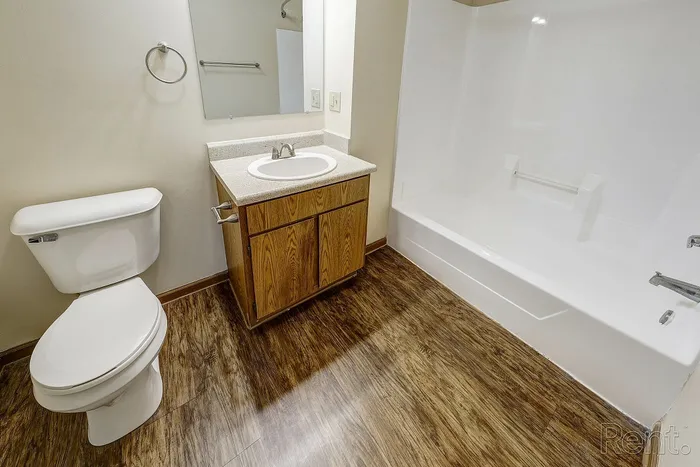 bathroom with tub amberwood apartments