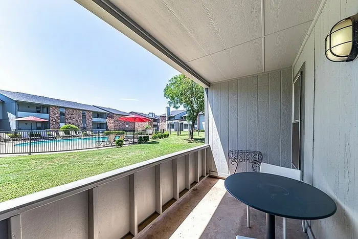 balcony at arbor creek apartments