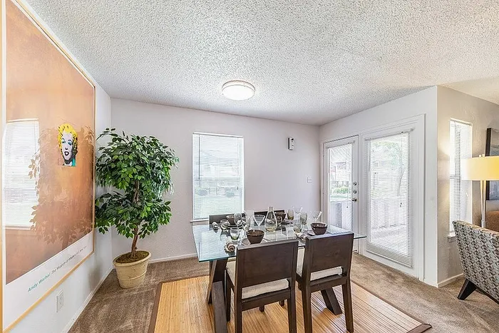 dining area arbor creek