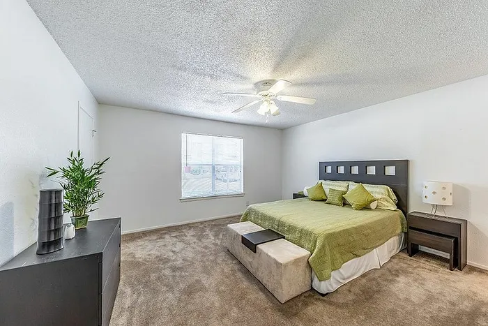 large bedroom at arbor creek