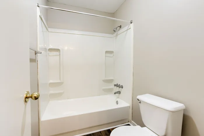 Bathroom cottonwood aparments