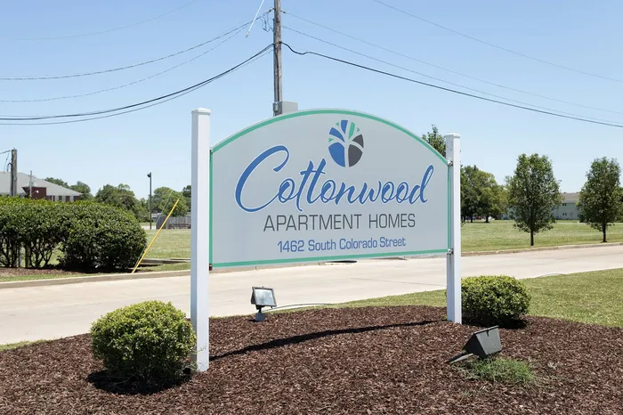 cottonwood sign