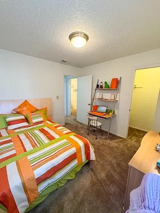 bright and fun bedroom