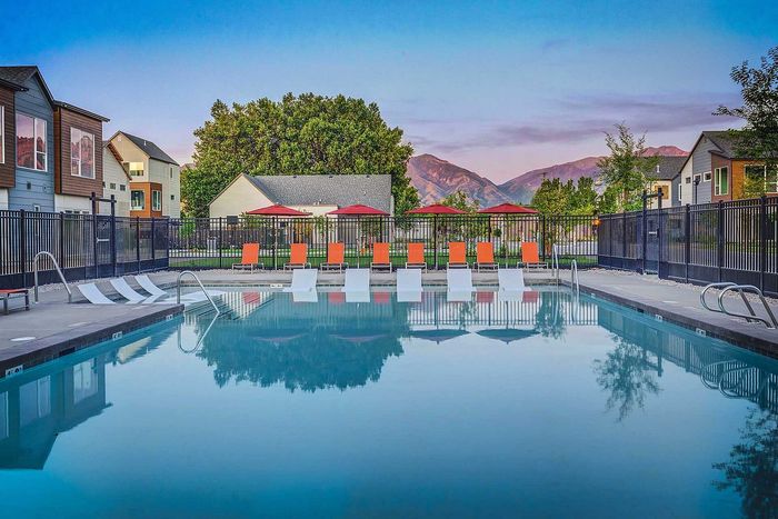 Hawthorne - Outdoor Pool