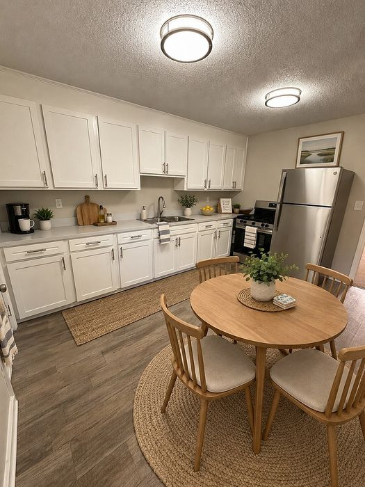 Ivey Creek Apartments - Cozy Kitchen