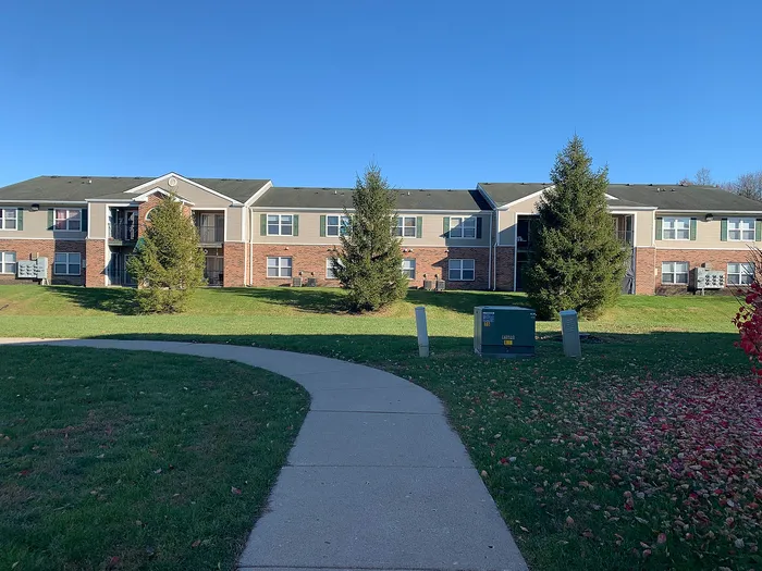 Hoosier Woods - Apartment Exterior